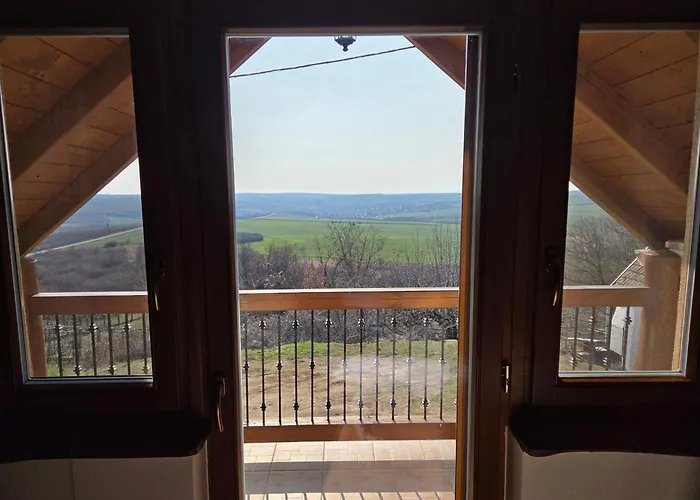 Vakantiehuis Bukovinszky Cantina *